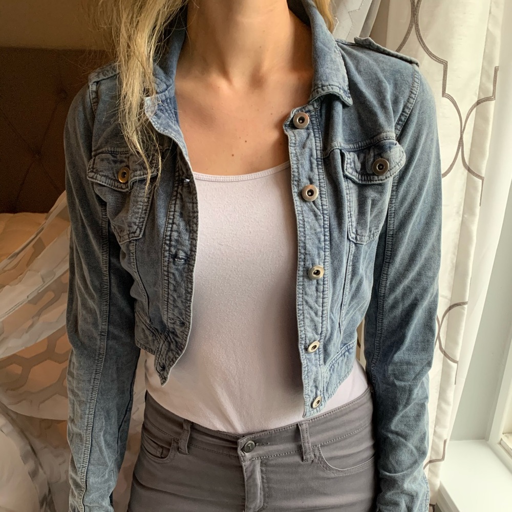Soft crop jeans jacket